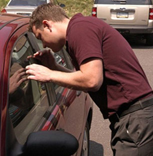 Lockout door and locks in Davie.